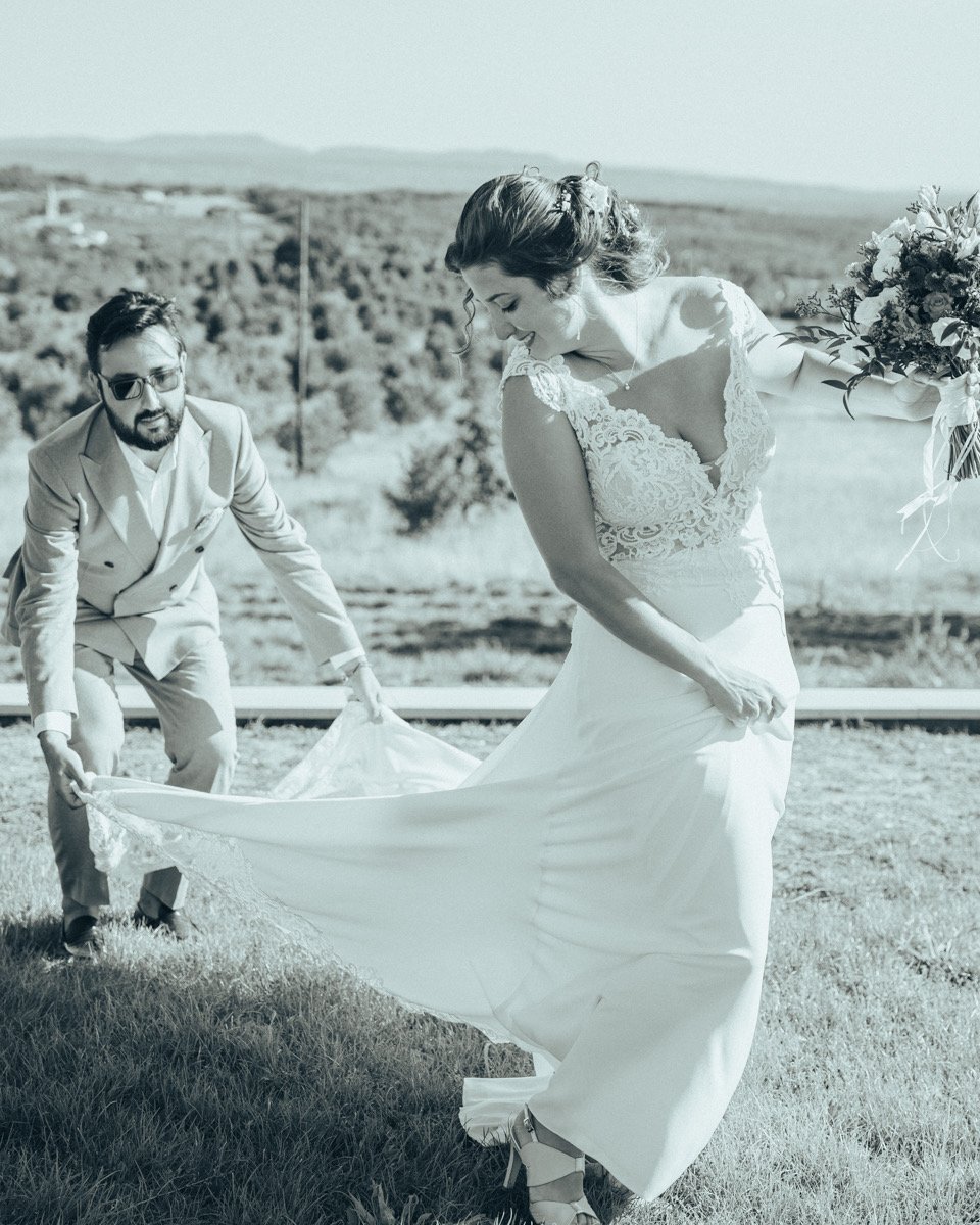 Le voile de la mariée emporté par le vent